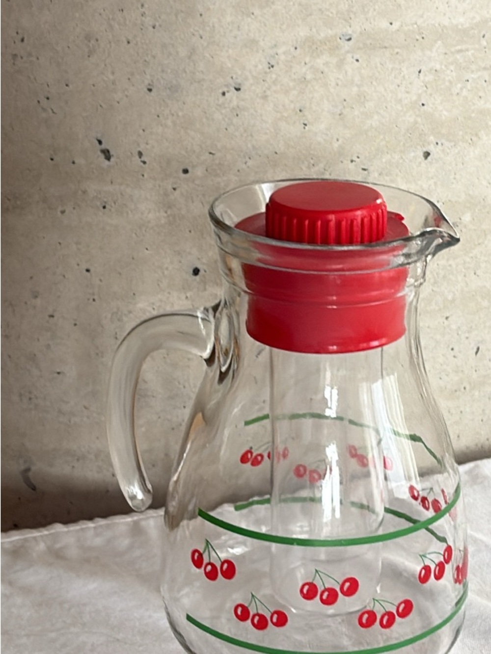 🍒MADE IN ITALY Vintage Glass Cherry Pitcher with Red Lid 🍒